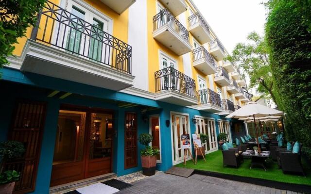 Отель Salil Hotel Sukhumvit - Soi Thonglor 1 Таиланд, Бангкок - отзывы, цены и фото номеров - забронировать отель Salil Hotel Sukhumvit - Soi Thonglor 1 онлайн вид на фасад