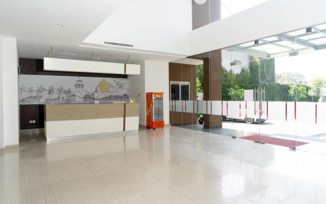LYNN Hotel Serang