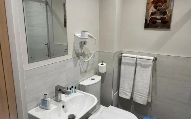 Super Nova Self-Service Hotel