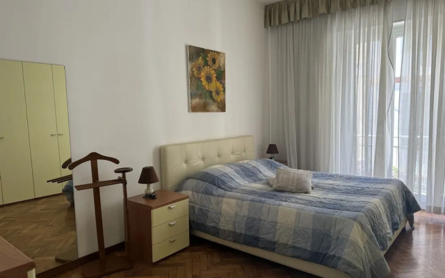 Central Square Apartment by Wonderful Italy