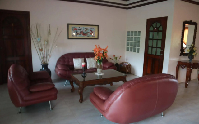 Pine Haven Hotel