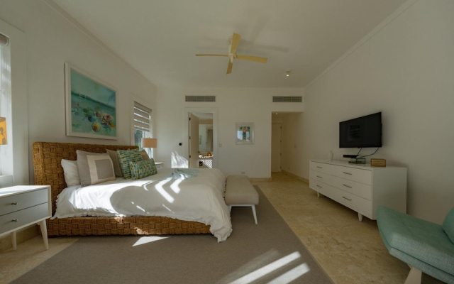 Arrecife 39 - Spacious 5BR Villa Near Beach Golf