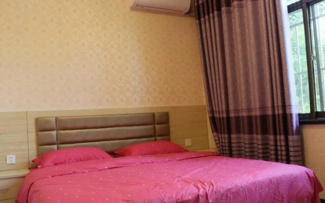Dunhuang Nongfu Hostel