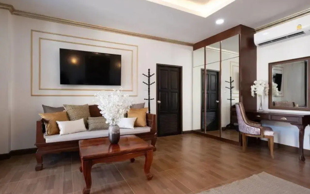 Lanna Kamin Pool Villa Airport