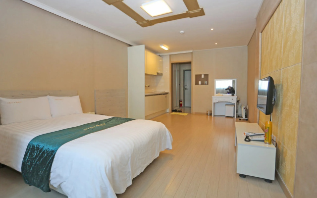 Joy Hotel