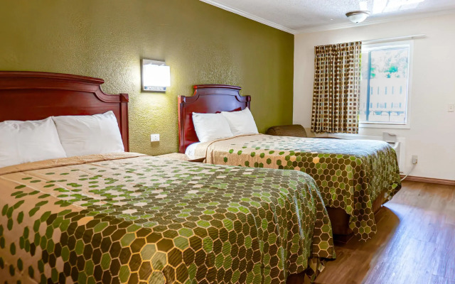 Rodeway Inn & Suites Fort Jackson