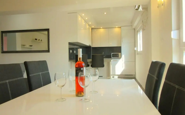 Modern Apartment Zara Gray