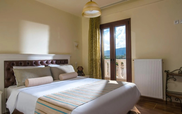 Sunshine Villa with Private Pool by Estia
