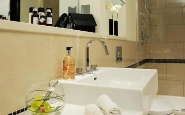 The Arden Hotel