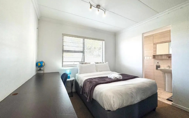 Spacious 4 bedroom hideout sanctuary with pool
