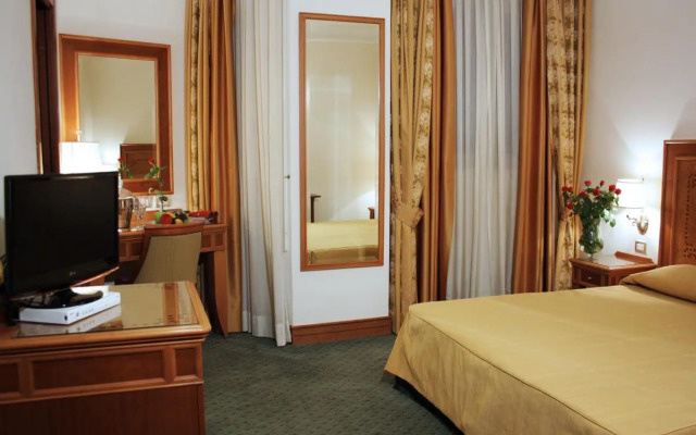 Sunrise Hotel