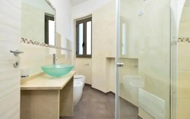 Damavi Suite