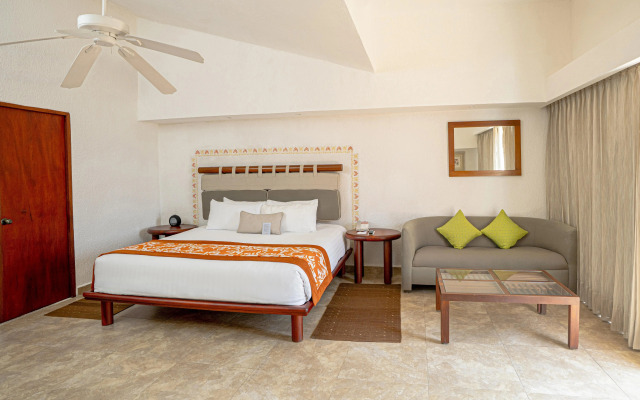 Las Brisas Huatulco – All Inclusive