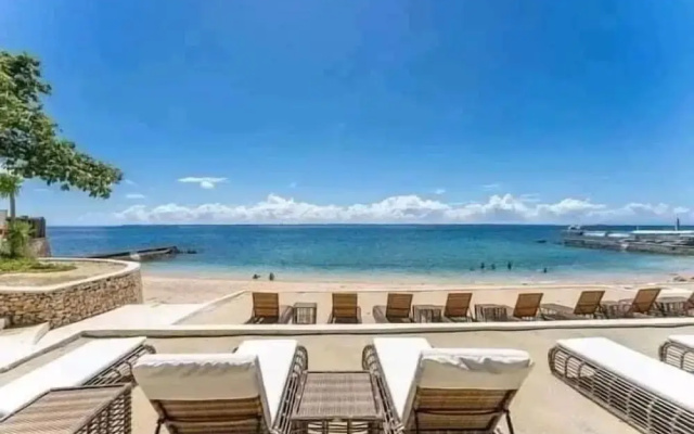 Mactan Newtown 1-Bedroom W/ Balcony & Pool Access