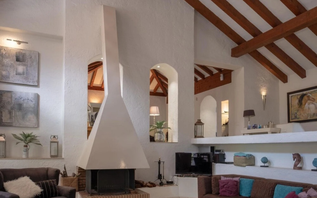 Opulent Villa in Casares With Luxurious Pool House & Jacuzzi
