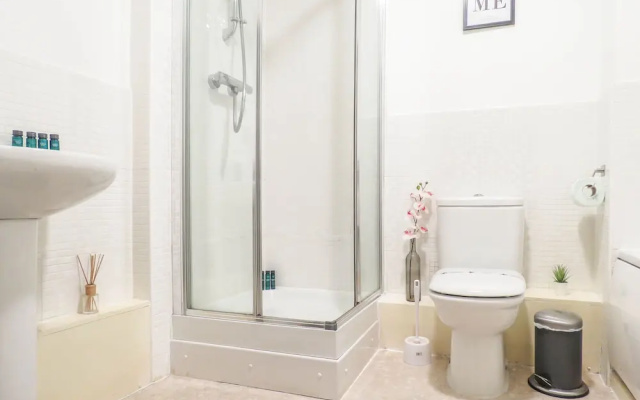 Tudors eSuites City Center Apartment