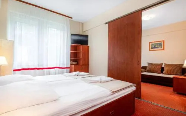 Hotel Azoty