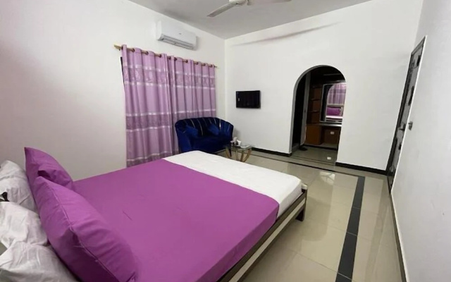 Hotel Defence Inn