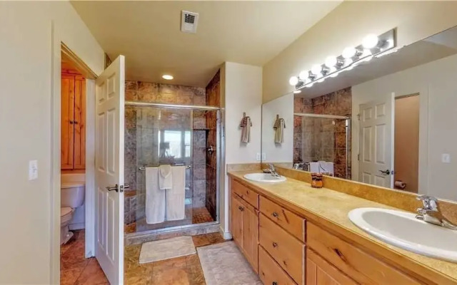 Robert's Roost ~ W4 3 Bedroom Condo