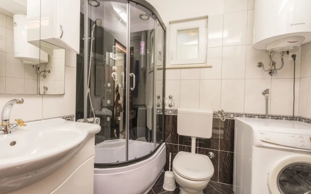 Apartments Mira
