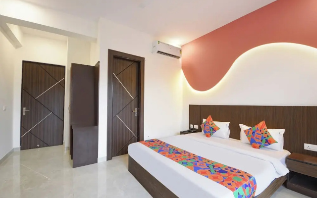 FabHotel Black Pepper- Nr. Batra Heart & Multispecialty Hospital Faridabad