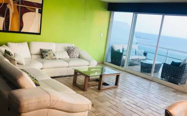 Отель Penthouse Torre A by LATAM Vacation Rentals Масатлан комната для гостей