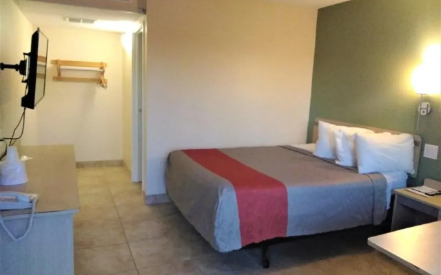 Red Carpet Inn Jeffersonville
