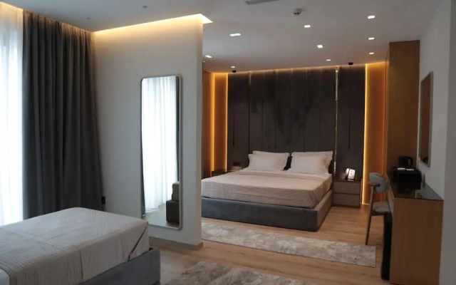 Vila-L Hotel