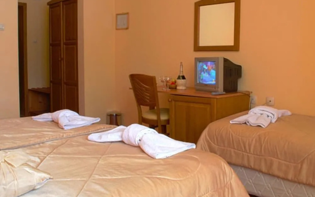 Pirina Club Hotel