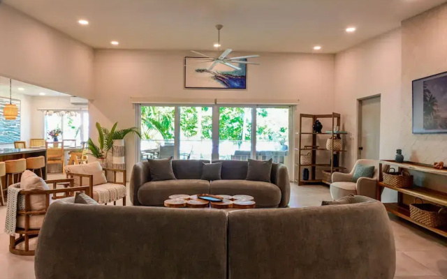 Esterillos Lote 6 Bedroom Home
