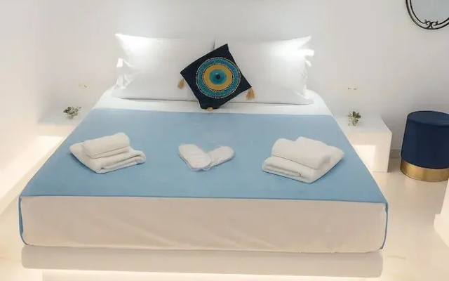 SantoNight Luxury Villas