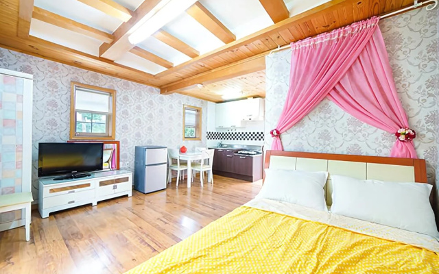 Danyang Riverside Morning Pension