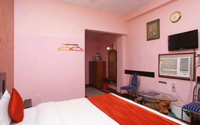 Capital O 6077 Hotel Ashraya
