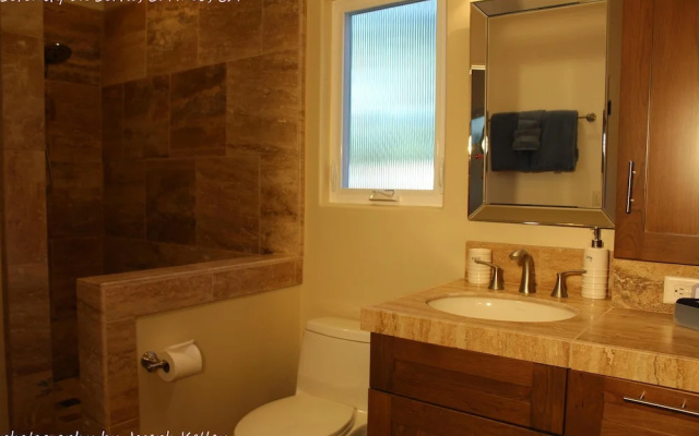 Newly Built Romantic Getaway in Carmel Woods