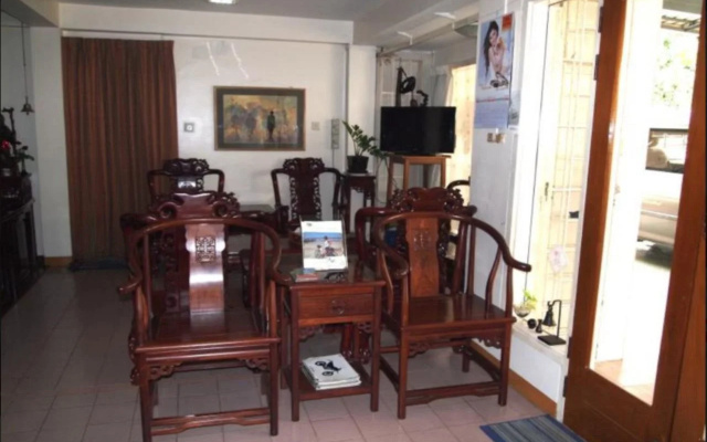 Bike World Explores Myanmar Inn