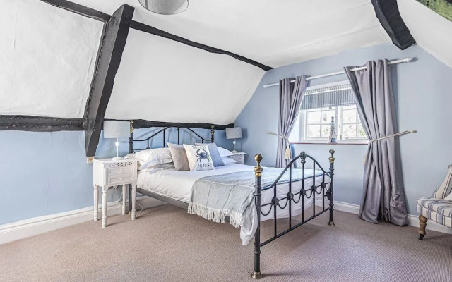 Dragon House Hotel