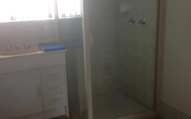 Bayshores Holiday Apartments