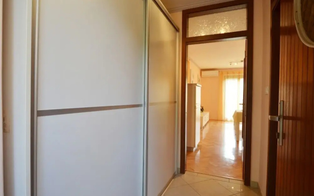Apartment 1045