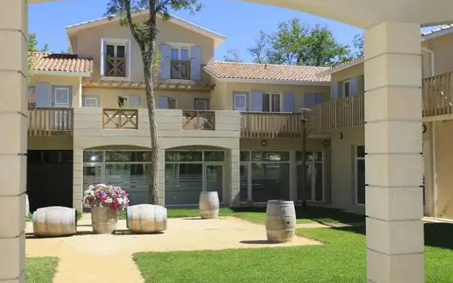 Barbaste Domaine du Golf d'Albret 3p6