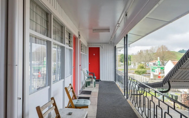 Mayfair Court Motel