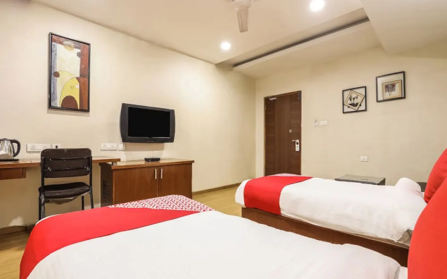 OYO 14680 Hotel Rainbow Park