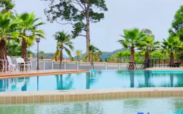 Grand Lord Hotel & Residence