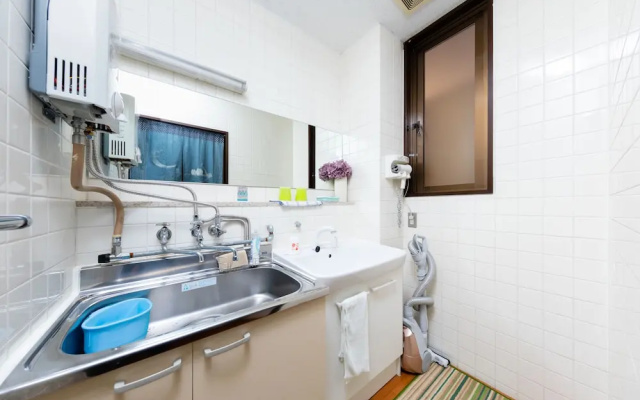 Yolee Guest House