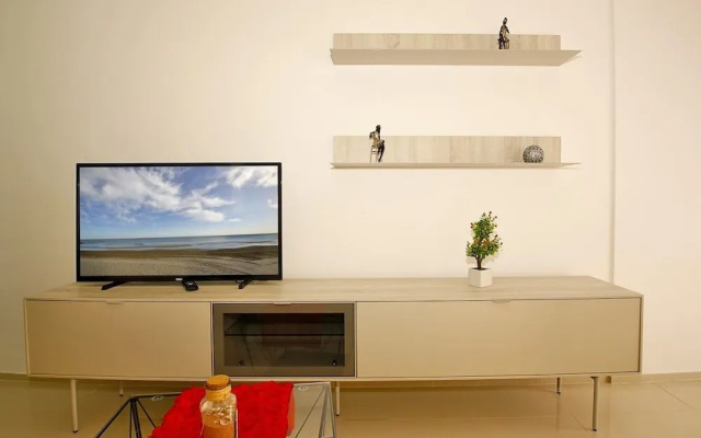 Pepper Street Apartment