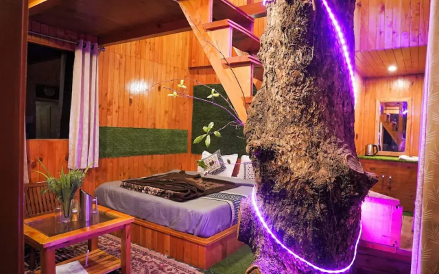 WOW Treehouse & Cottages