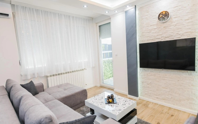 Jacuzzi Lux Sanja