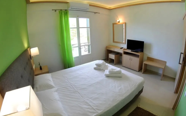 Vliho Bay Suites&Apartments