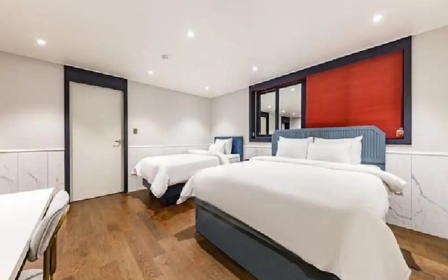 Sinan E.KKLIM Hotel