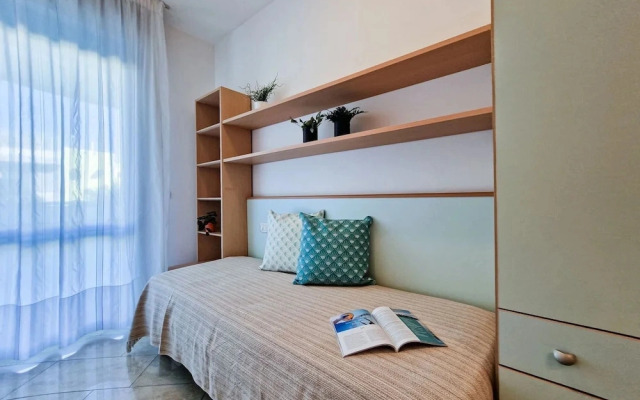Modern Beachside Flat-beahost