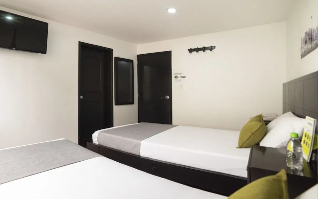 Hotel Dorado 100